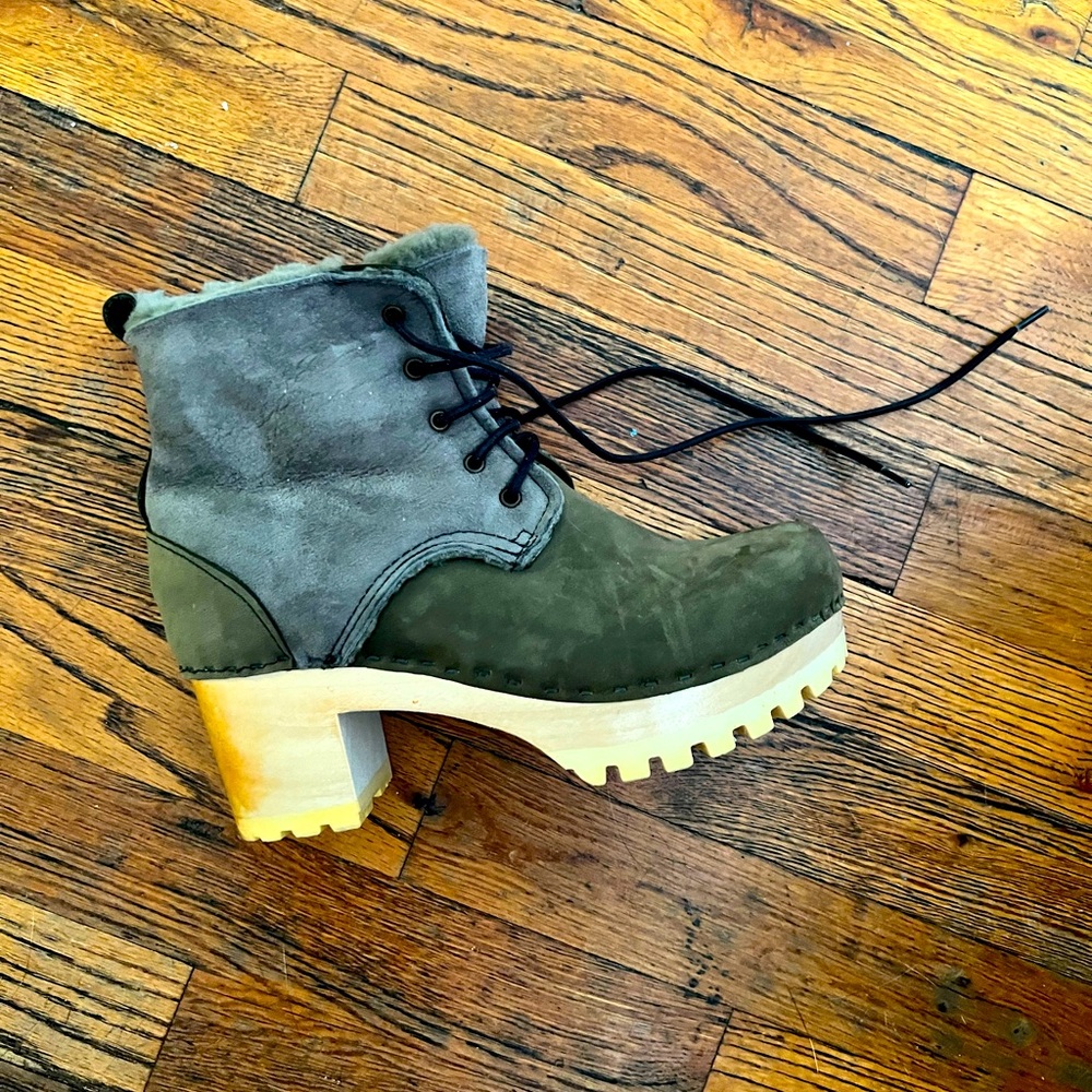 Fur lined suede No. 6 boots